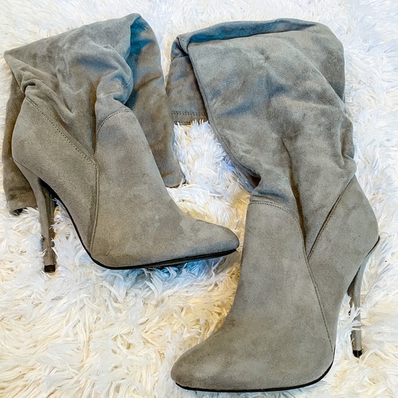 Gray suede boots - Picture 2 of 2
